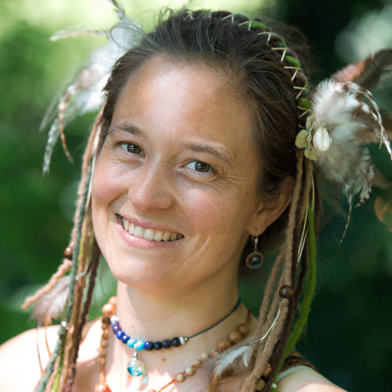 Sarah Saraswati Müllejans Porträt Sarah Saraswati Müllejans | Achtsamerleben | Meditation | Yoga | Natur | Kraft tanken